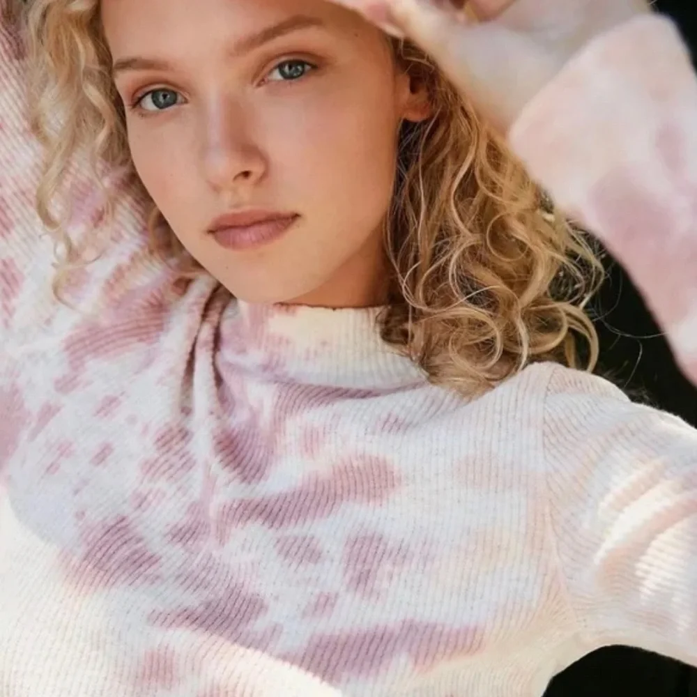 We the Free Free People Swirl Tee Tie Dye Mock Neck Rib Thermal Top | medium - Picture 2 of 7